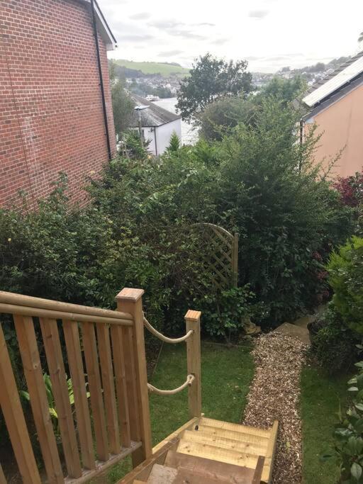 Bumble Bee Cottage Plymouth Exterior foto