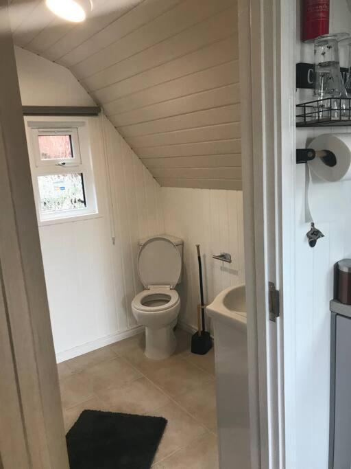Bumble Bee Cottage Plymouth Exterior foto
